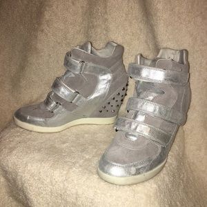 Guess Sneaker Wedges